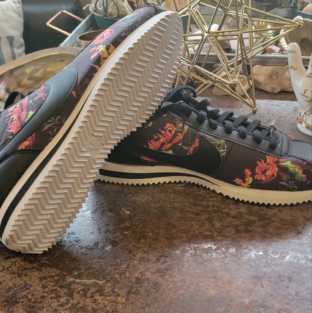 Nike cortez nwot